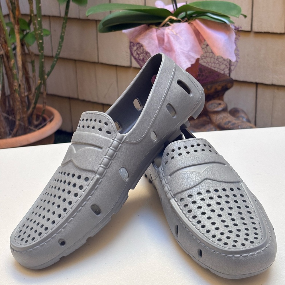 CLUB ROOM MENS SIZE 10 BRAND NEW WITH TAGS LIGHTWEIGHT COMFORTABLE SEE PICS